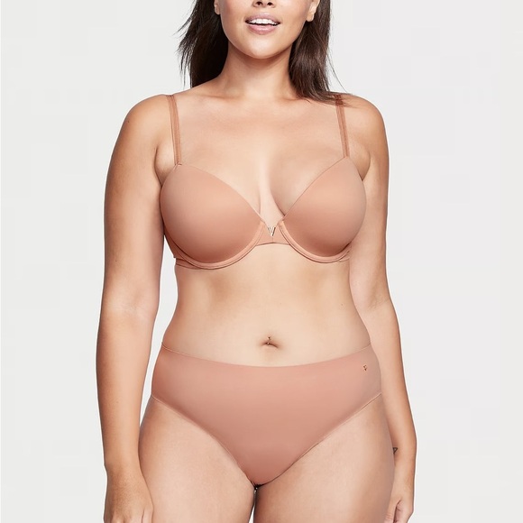 New 
LOVE CLOUD
Smooth Lightly Lined Demi Bra - Picture 1 of 10